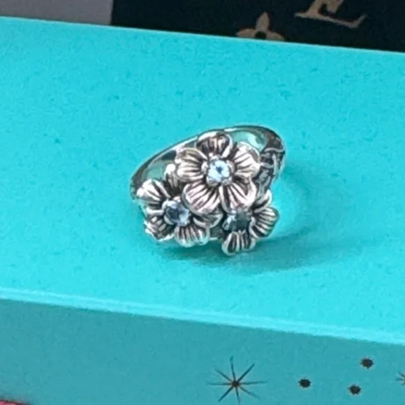 🔥SALE JAI John Hardy Sterling Silver Ring Size 7 with 3 Blue Topaz Gemstones - Picture 8 of 9